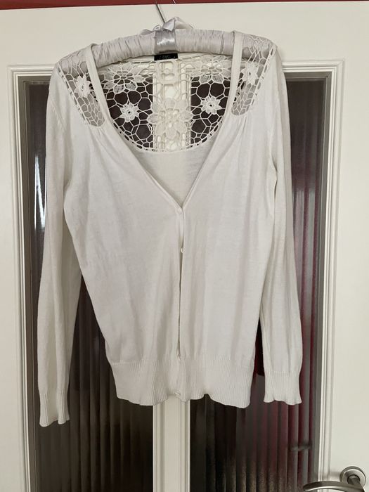 Sweter rozpinany biały