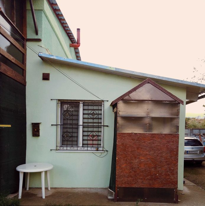 Сдам домик(ЗДАМ будиночок) с местом для автомобиля во дворе