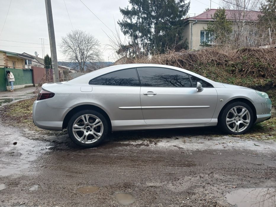 Купе PEUGEOT 407 GT.