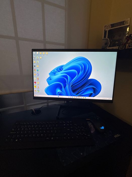PC AIO Lenovo Razen 5 8Gb RAM 512 SD