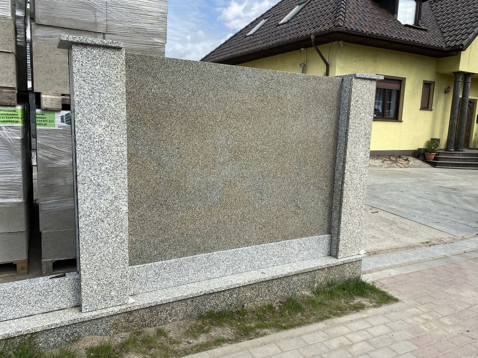 Ogrodzenie granitowe, kamienne, z kamienia