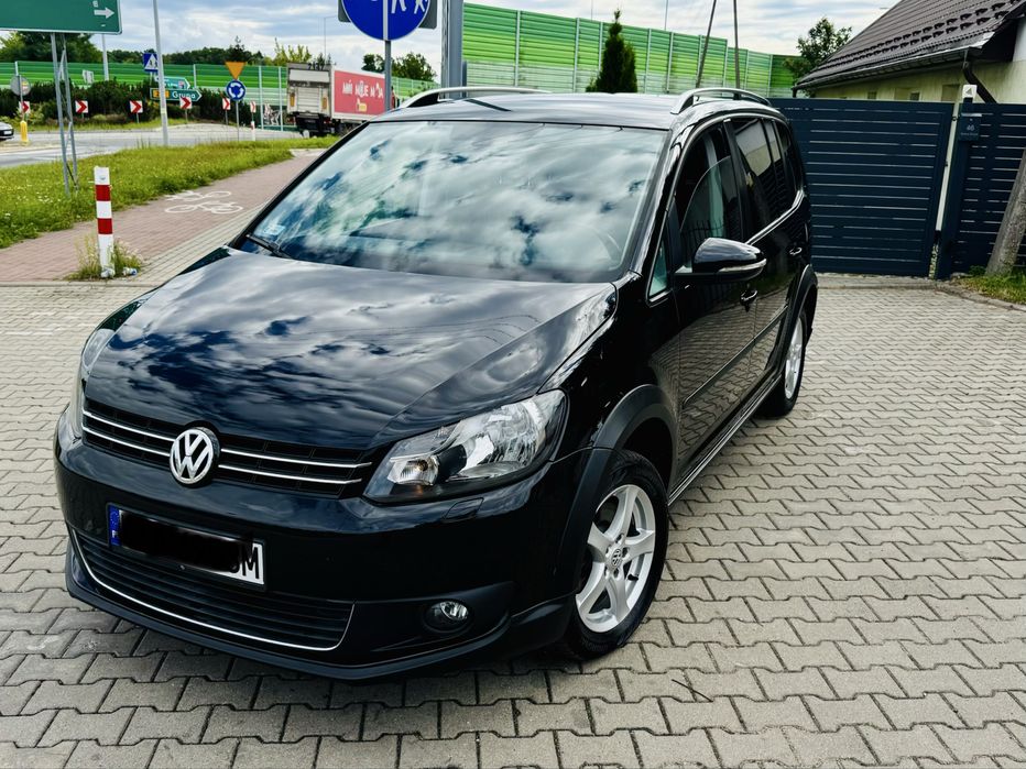Touran Cross 7 Osobowy Hak 2.0 Tdi Zarejestrowany