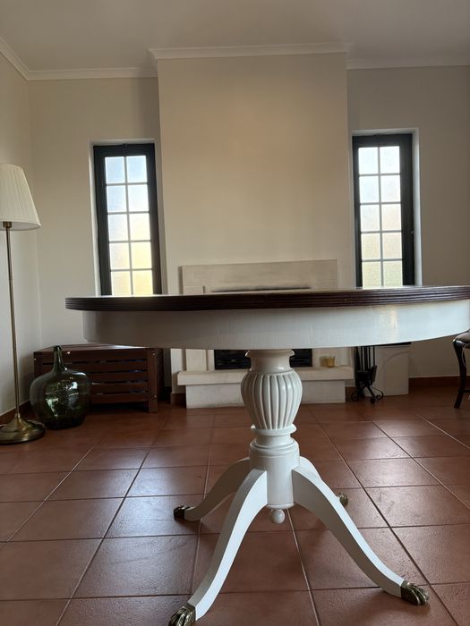 Mesa de jantar redonda extensível