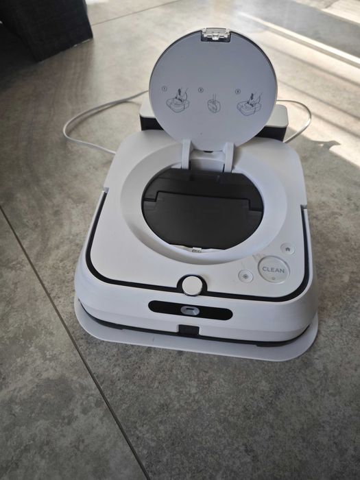 Robot mopujący iRobot Braava Jet M6+duży zestaw akcesoriów