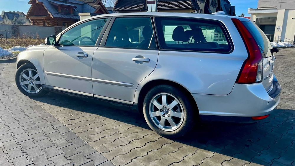 Volvo V50 1.6 Diesel po serwisie bardzo ładny stan
