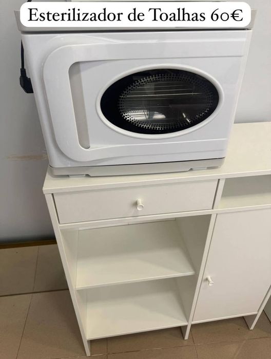 Móveis em ótimo estado para Espaço de Estética e Cabelo
