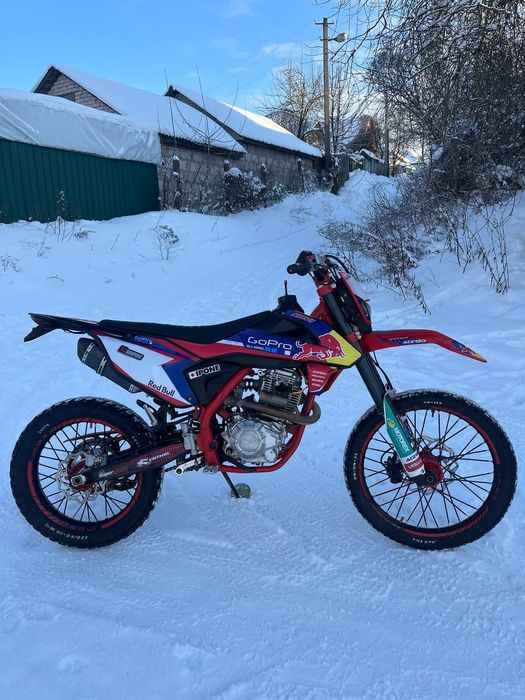 Продам   мотоцикл Kovi start 250