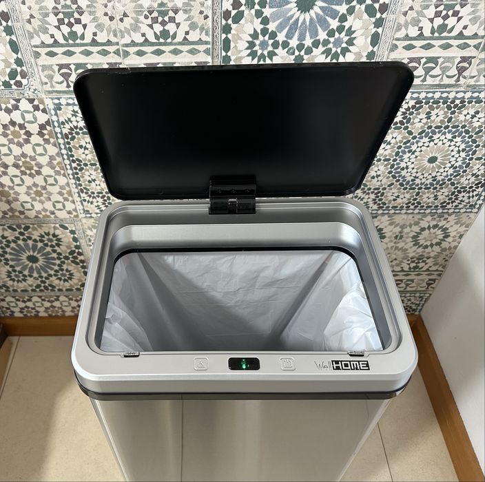 Caixote lixo abertura Automatica Inox 50 L - Novo