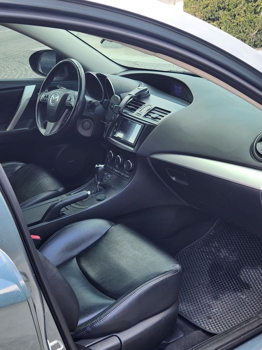 Mazda 3 (2.0 SkyActive)