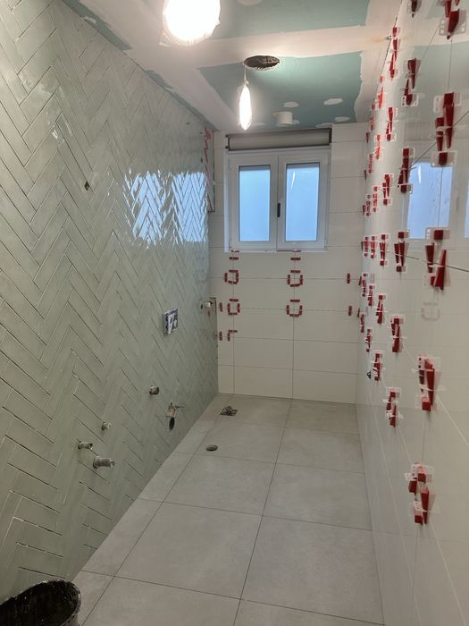 Ladrilhador, ceramicas, ladrilhos, pavimento