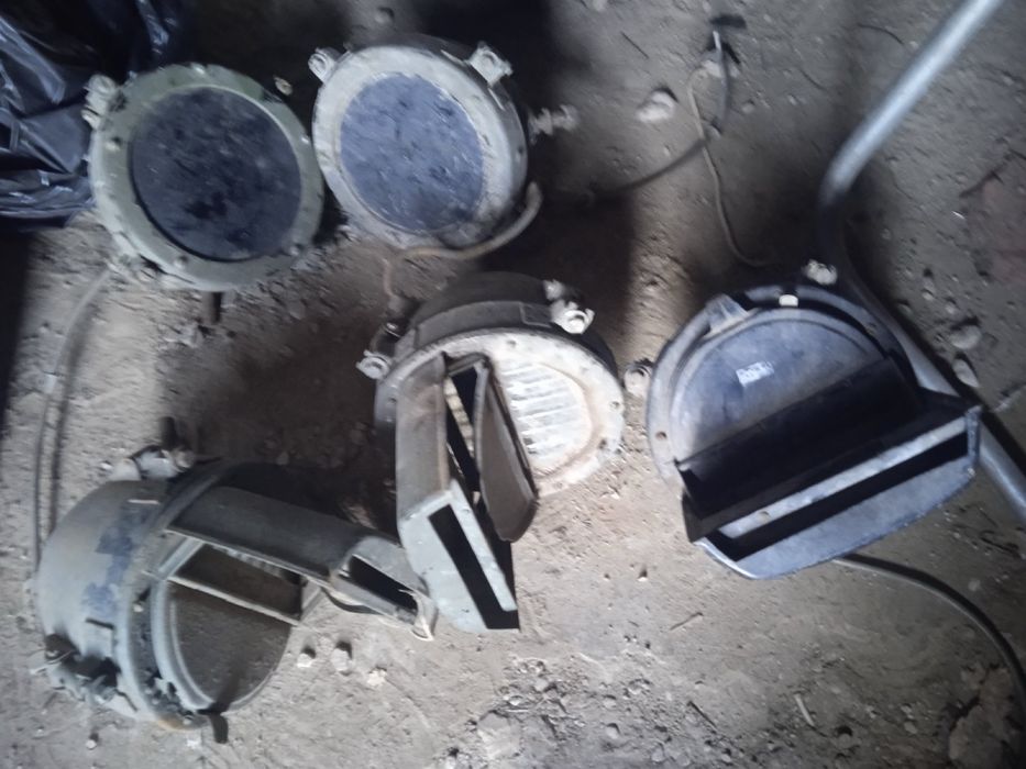 Продам фару гст-64 оу-3 луна фг-125 126 127 танковую глазок светильник