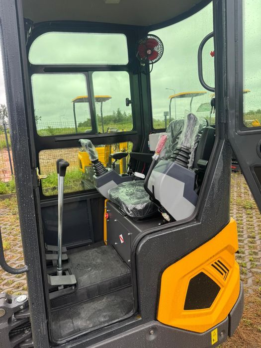 Minikoparka koparka LIBERPOL  1.2 t z kabiną
