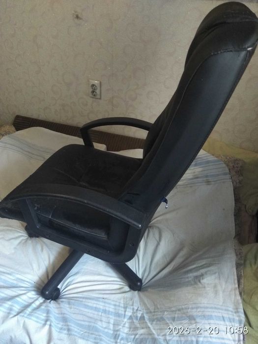 КРЕСЛО - Б У - в рабочем состоянии