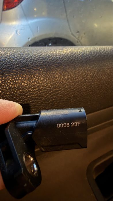 Czujnik ABS Golf 5 V tyl