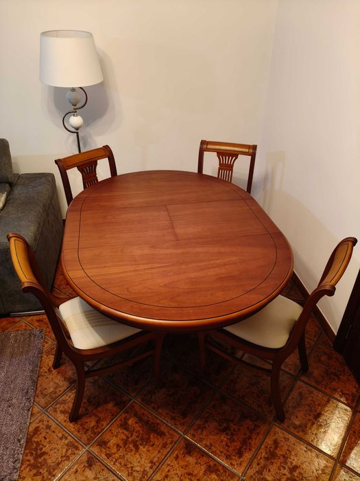 Mesa de sala de jantar