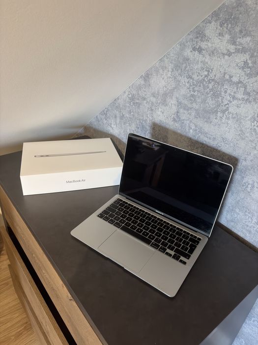 MacBook 2020 Air M1 8GB/256GB