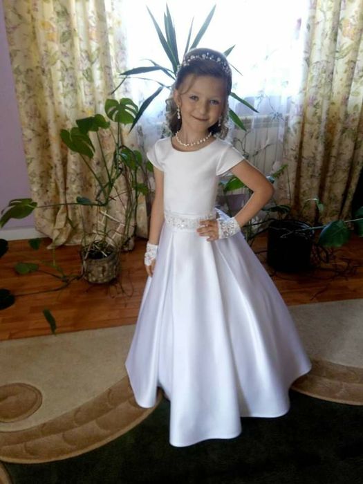 Святкове плаття, зріст 134+ кола, рукавички, прикраси на голову