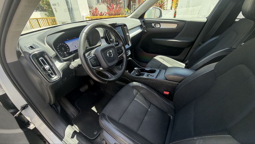Volvo XC40 D3 Momentum Geartronic (2019) – 60.000 km – Histórico Volvo