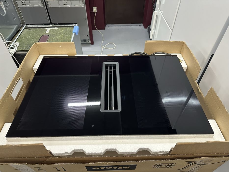 Індукційна поверхня з витяжкою Miele KMDA7676 FL