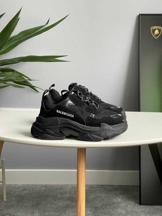 Кросівки Balenciaga Triple S V1 Black/White premium