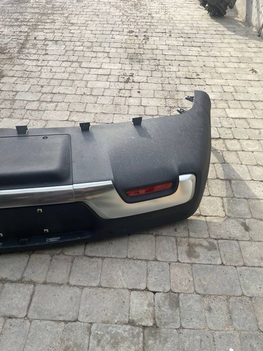 Задній бампер Rivian R1T