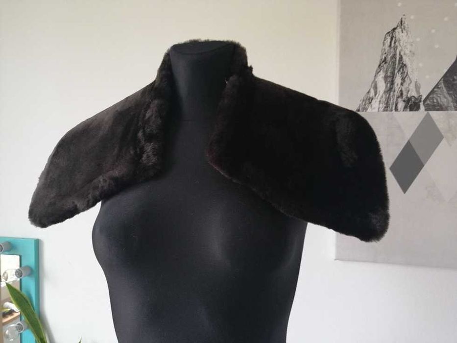 Etola / kołnierz / bolerko futrzane. Futerko na ramiona. Ciepłe.