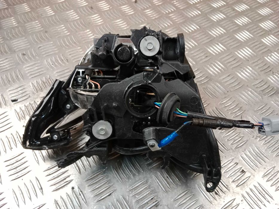 Honda CB 750 Hornet Lampa Przód Przednia Reflektor Przedni  23+