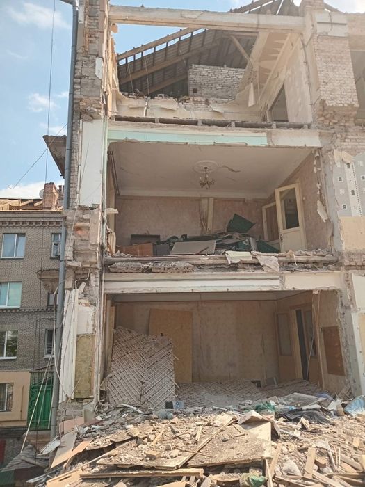 Демонтаж любой сложности домов