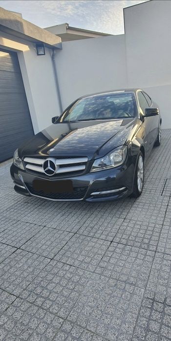 Mercedes Benz C220 Coupé Nacional