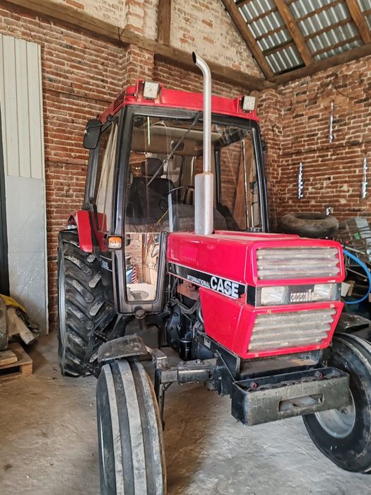 Ciągnik rolniczy Case 585 XL