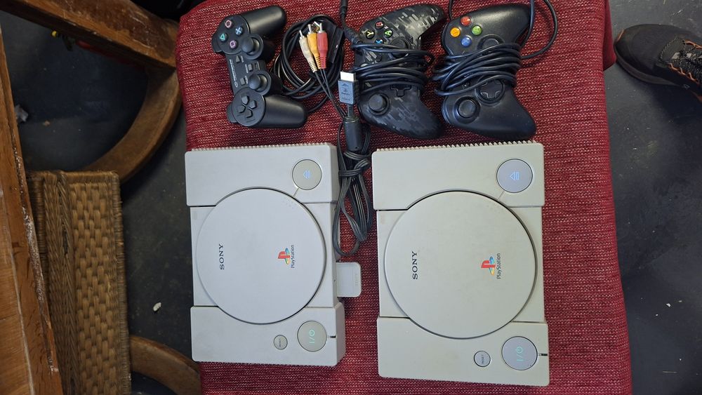 Gra i konsole Sony plus gry i yojstiki