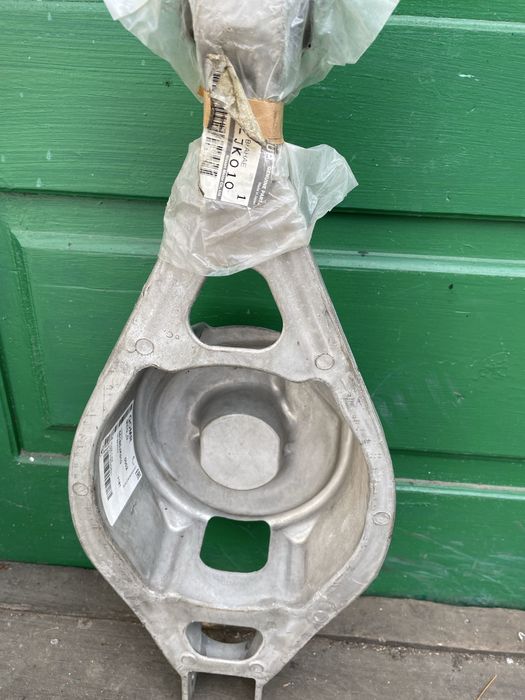 Задний рычаг Infiniti Qx50