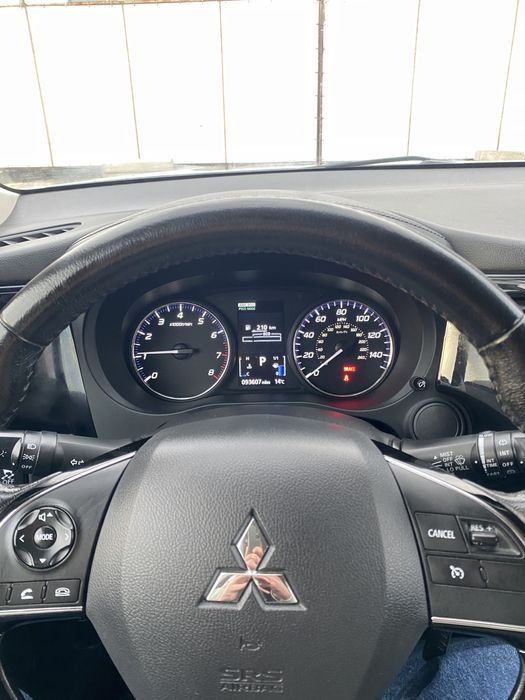 Mitsubishi Outlander 2016