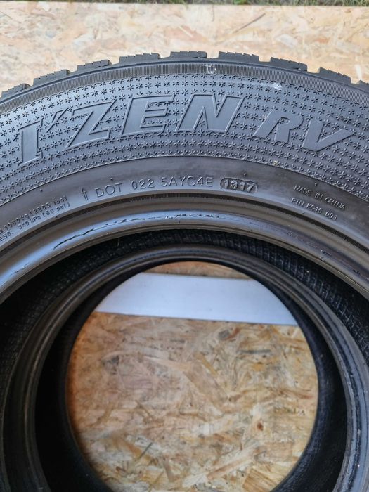 Opony zimowe KUMHO I'zen RV Asymmetric 235/65 R17 108H XL P557