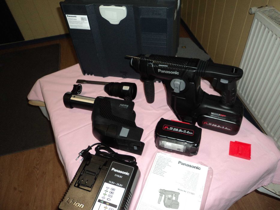 PANASONIC EY7881PC2V mlotow. 28.8v 3.3 j 2xbat.28.8v 3.4 ah li-on NOWA