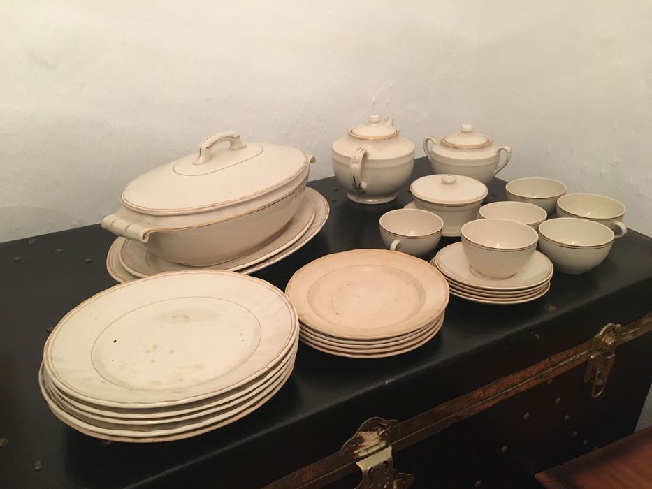 Antique Collectible Tableware64752262811779121