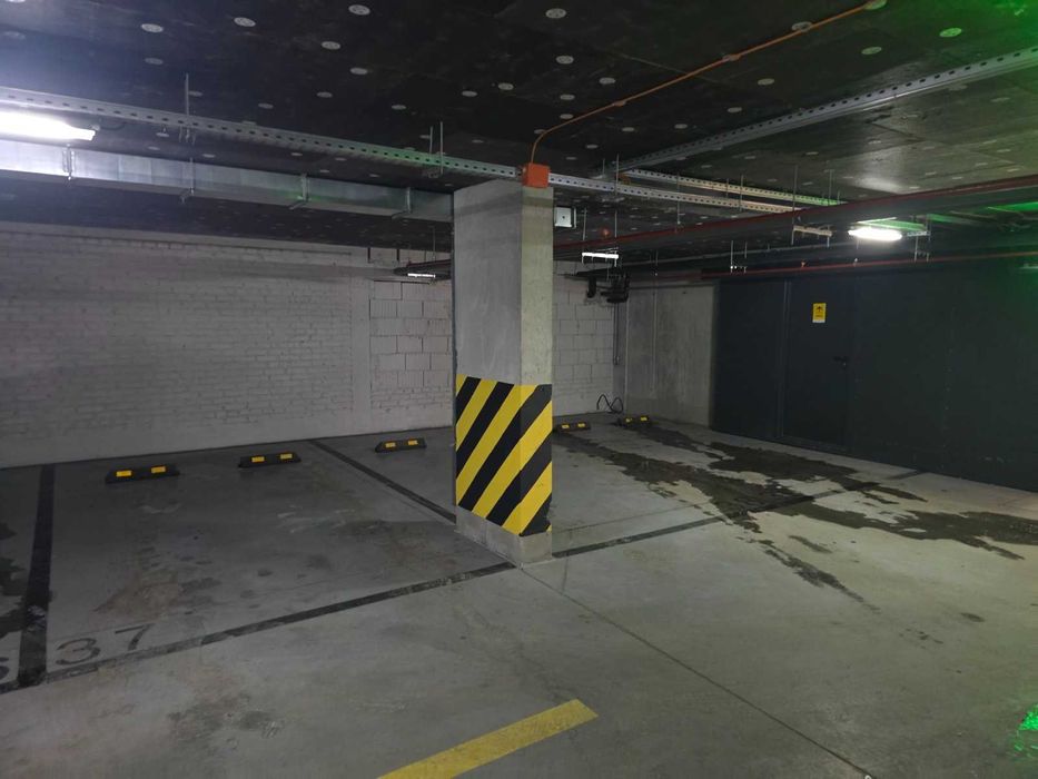 Продам паркінг! м. Васильківська! ЖК Голосіївський! Без %! Підземний!