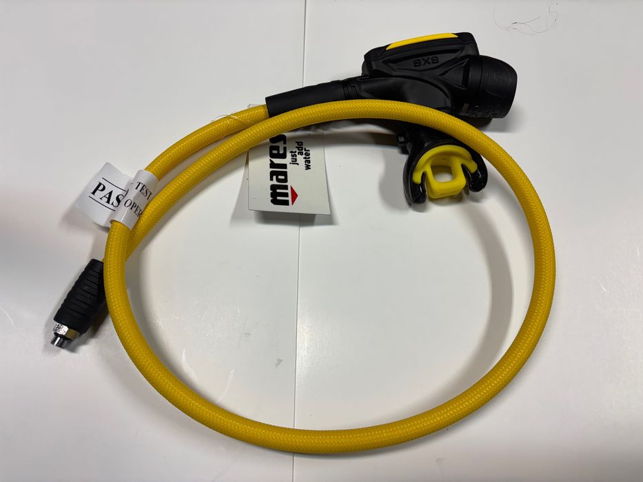 Automat oddechowy Octopus SXS Maresa podawany z prawej i lewej strony