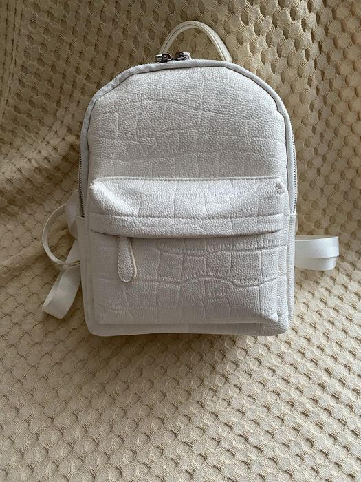 Рюкзак НОВИЙ (шкірзам)