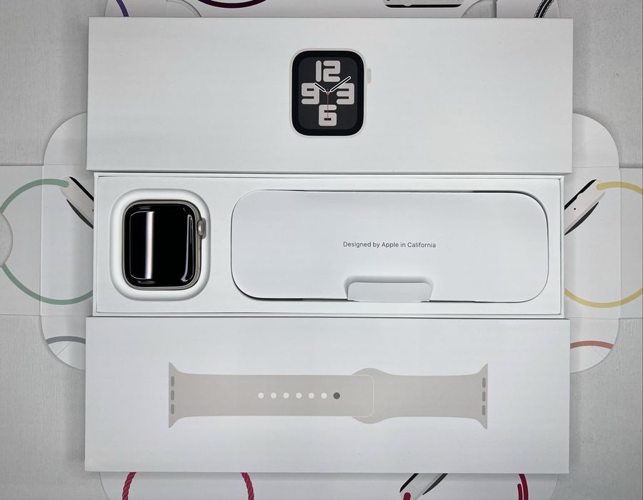 Apple Watch SE 2 44mm Satrlight як нові