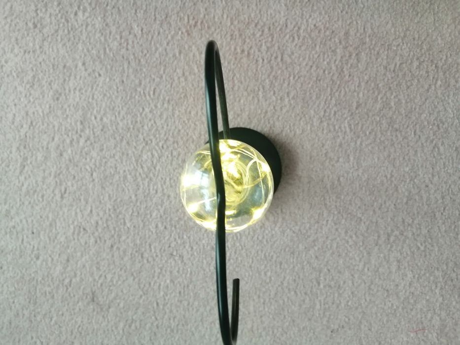 Lampka czarna na baterie, serce