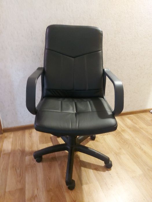 Крісло офісне Примтекс Плюс Clerk D-5