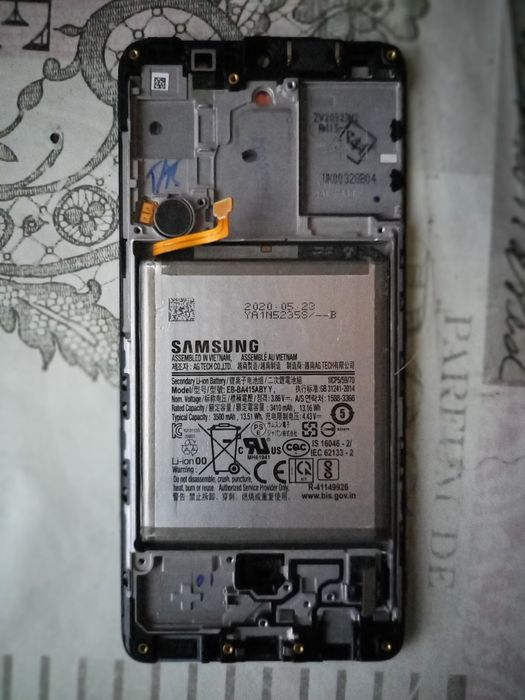 Продам Супер-амолед знятий з донора Самсунг А-415fm з акб 1250 гривен