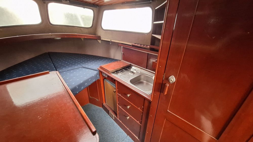 Sprzedam kabinowy Jacht Motorowy bez patentu