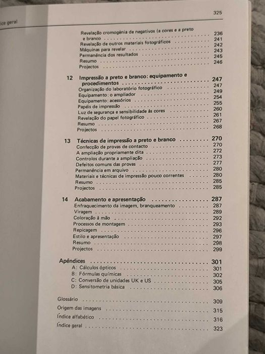 Livro "Fotografia Básica" de Michael Langford