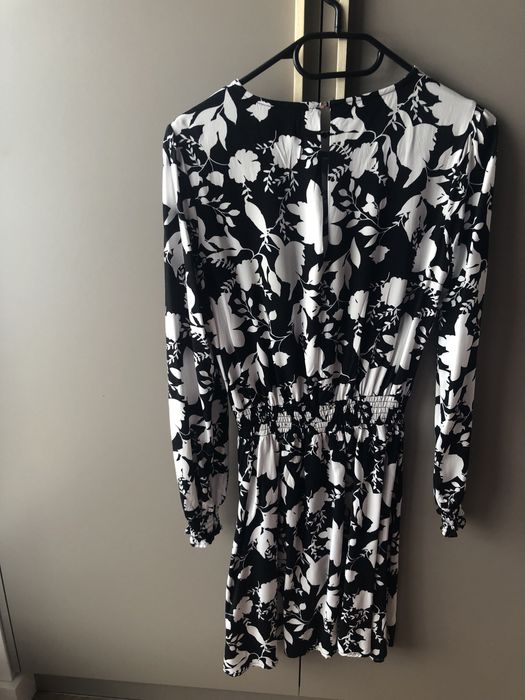 Sukienka 32 xs mohito czarno biała