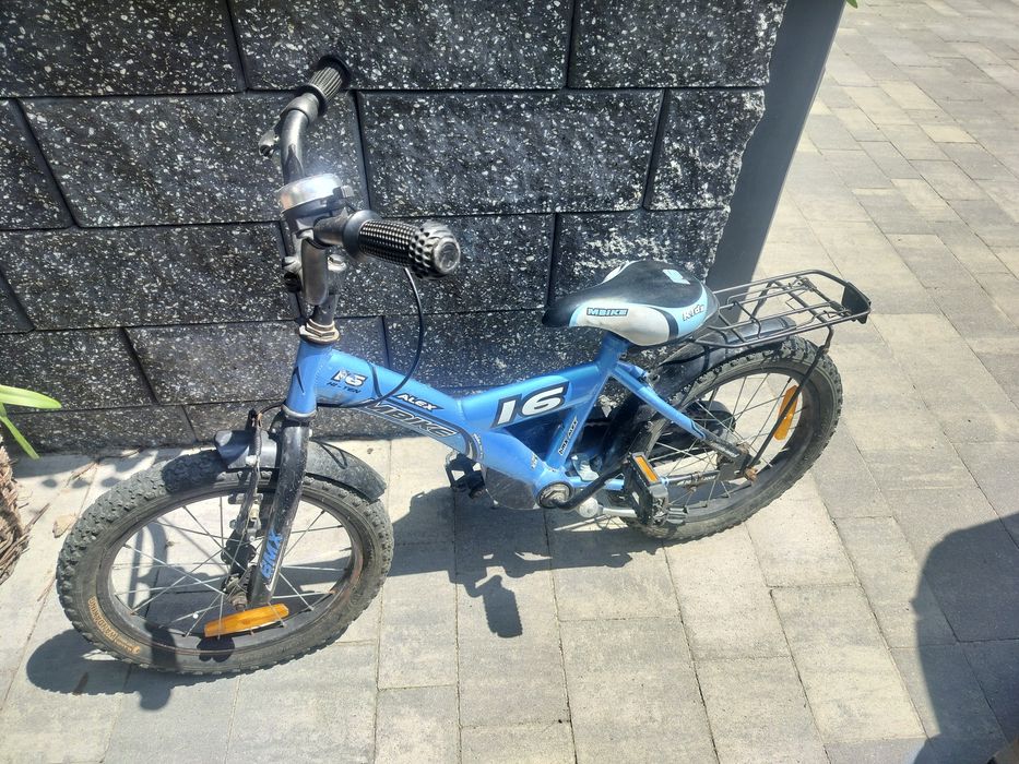 Rower dziecięcy BMX 16 cali z bagażnikiem na 5-7 lat niebieski
