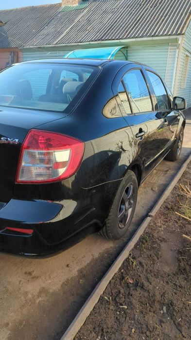 Suzuki SX4 2010 в ідеальному стані - невеликий реальний пробіг