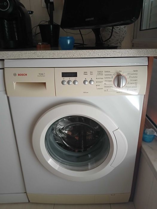 Maquina de lavar roupa