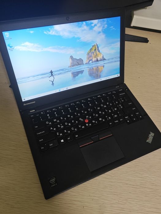 Нотбук lenovo thinkpad x240 i3-5010u,8/256